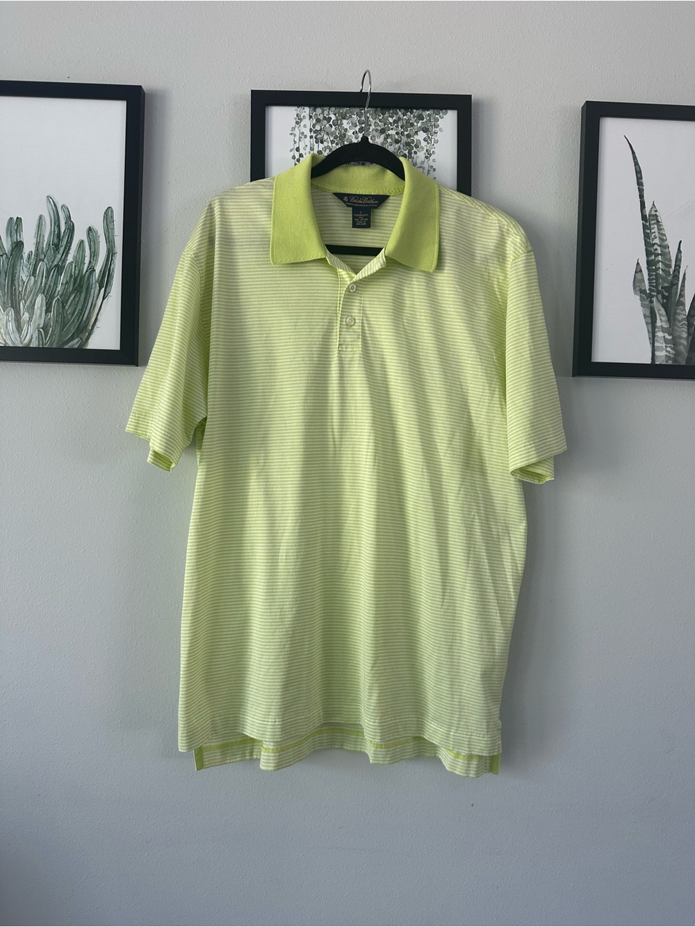 Brooks Brothers Men’s Light Lime Green Striped Polo 100% cotton L